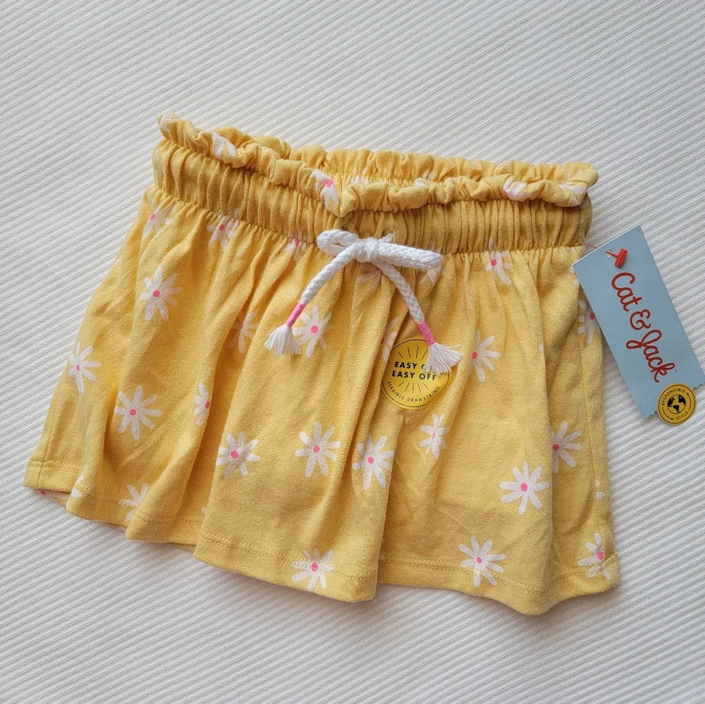 Cat & Jack Skort Yellow Daisy